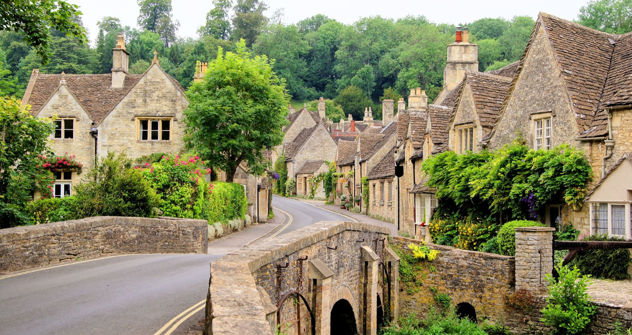 Looking to invest in UK real estate? Discover essential considerations for expats, legal & tax implications, financing options, and more. Get expert guidance from Global Investments, international property investment experts. Start your successful UK real estate investing journey today!