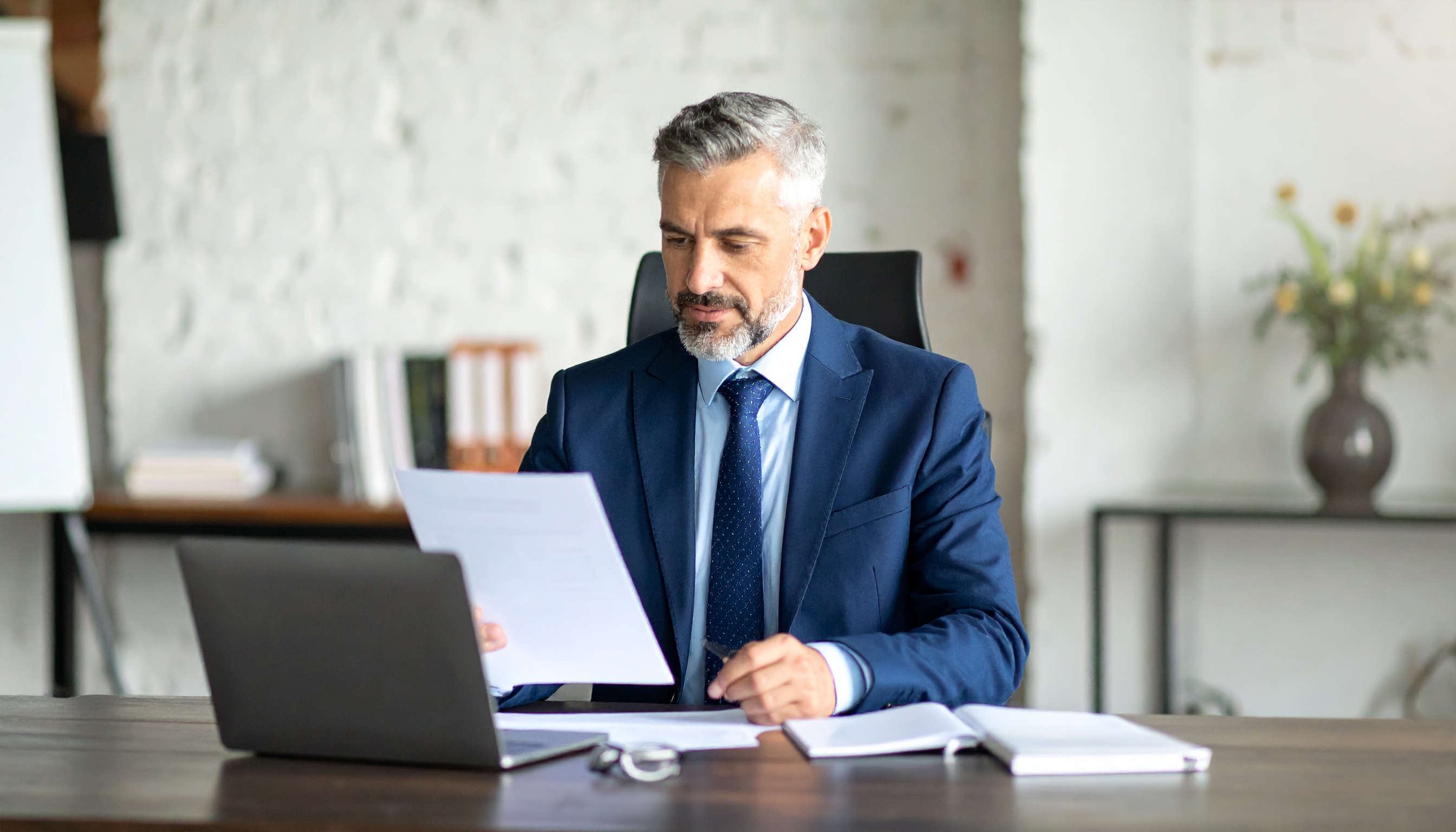 Policymakers are shifting toward providing guided retirement for defined contribution savers.