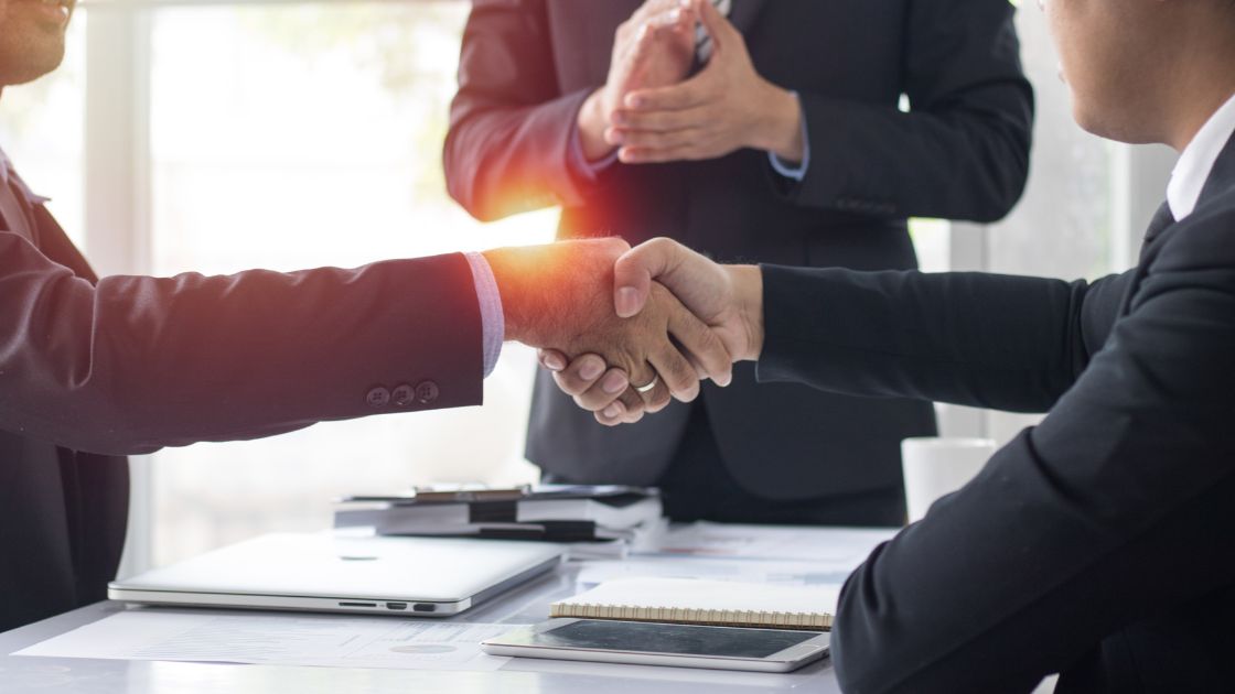 Stephen James Mitchell - securing the best real estate deals in Dubai and the UAE