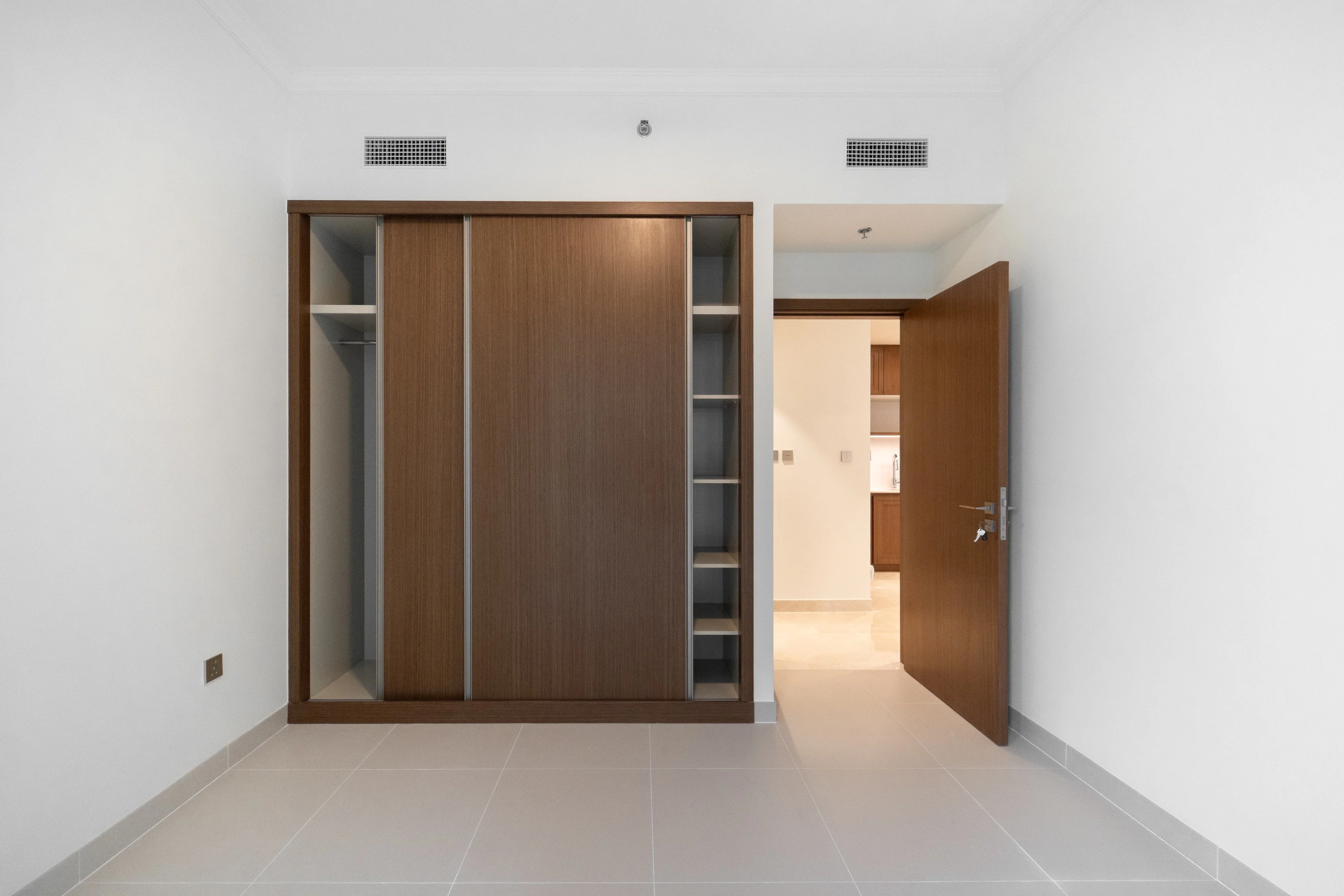 Palace Beach Residence — Emaar Beachfront — view 3